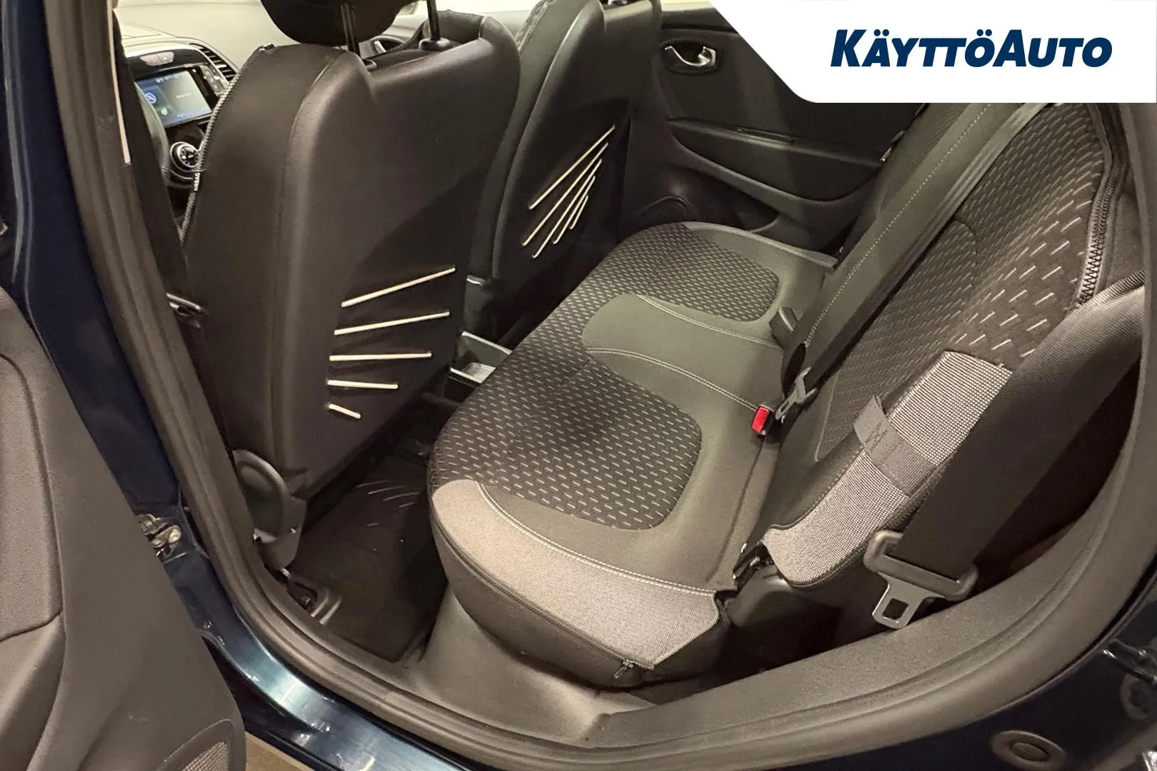 RENAULT Captur FOA-903 carousel image