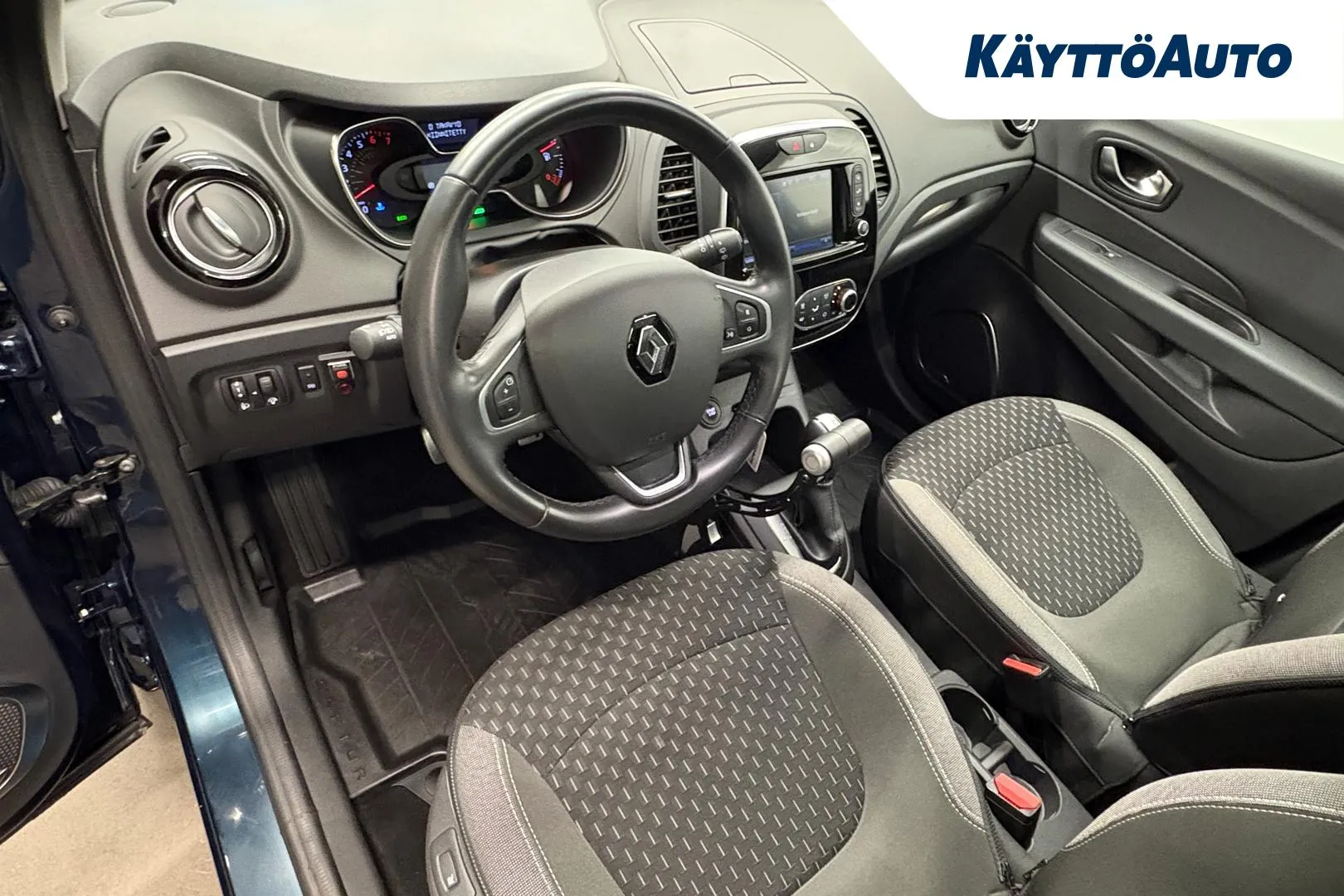 RENAULT Captur FOA-903 carousel image