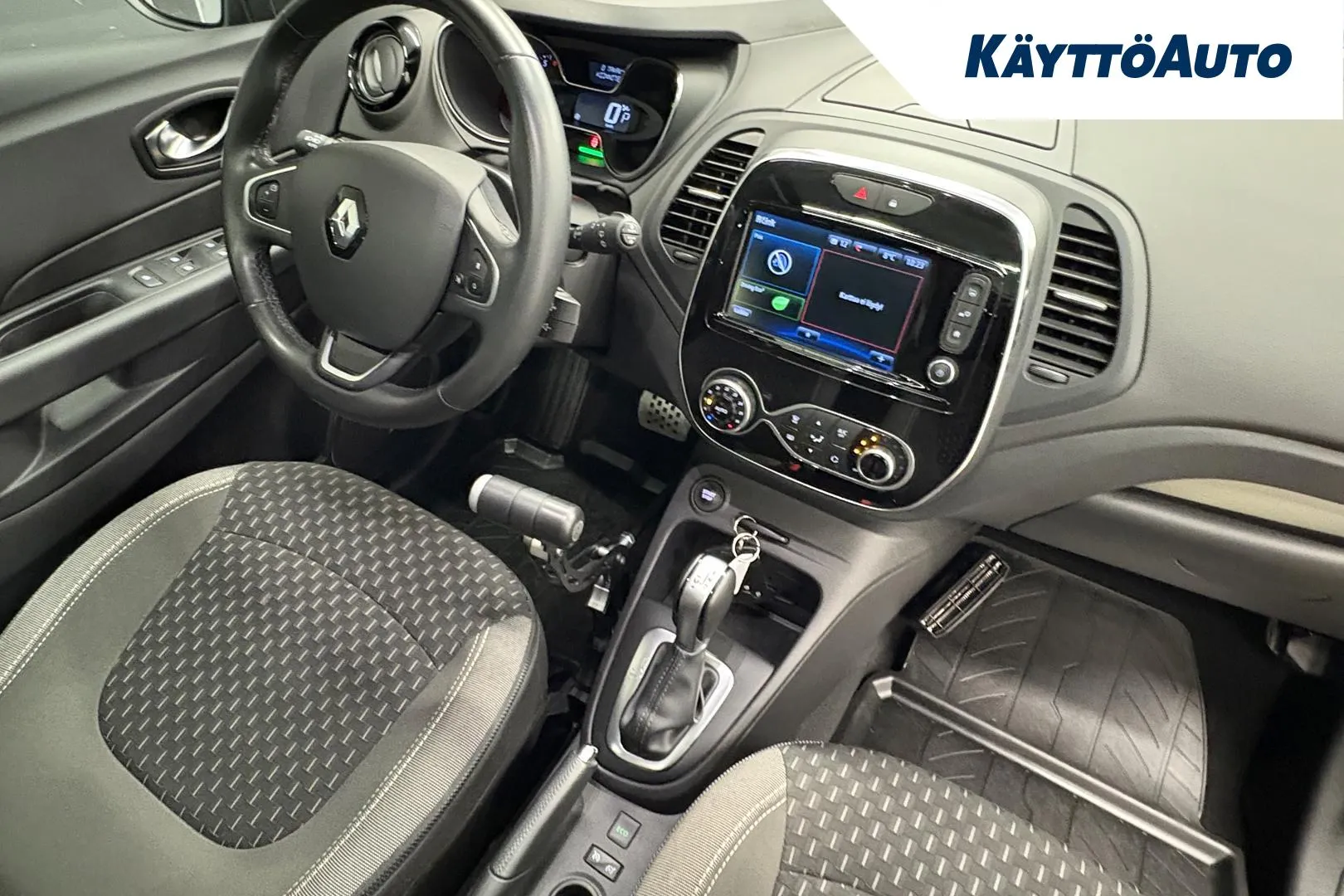 RENAULT Captur FOA-903 carousel image