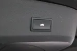 AUDI Q7 UYY-988 carousel thumbs