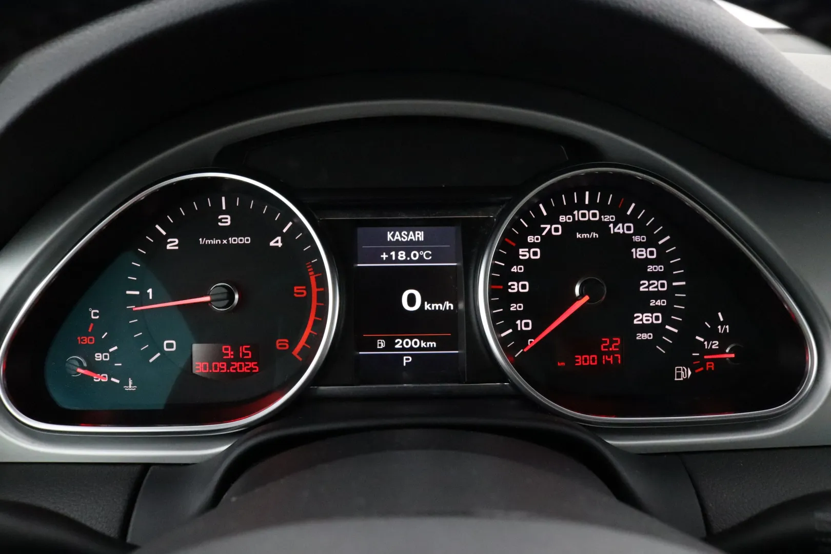 AUDI Q7 UYY-988 carousel image