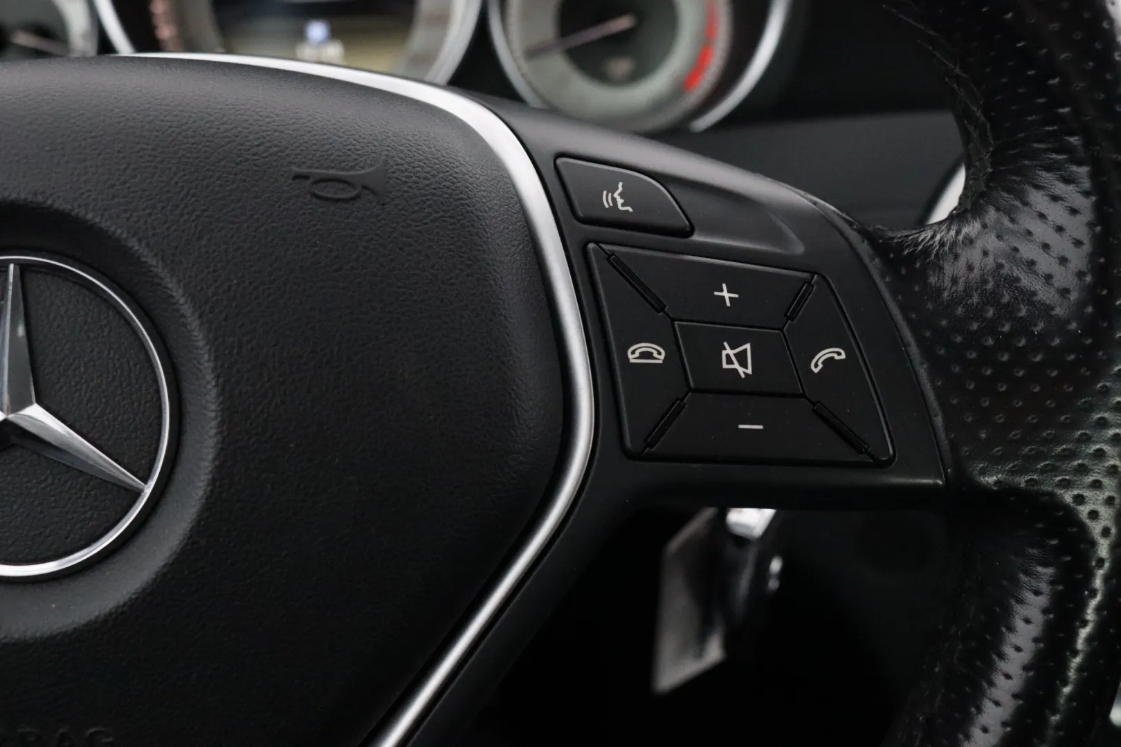 MERCEDES-BENZ C XBZ-397 carousel image