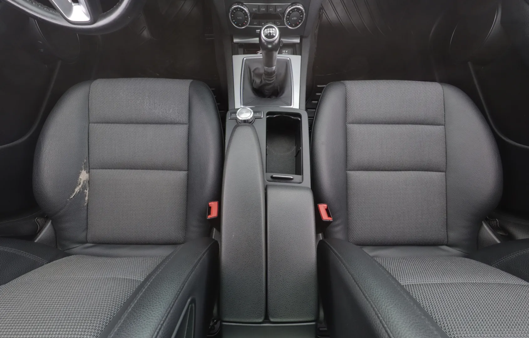 MERCEDES-BENZ C XBZ-397 carousel image