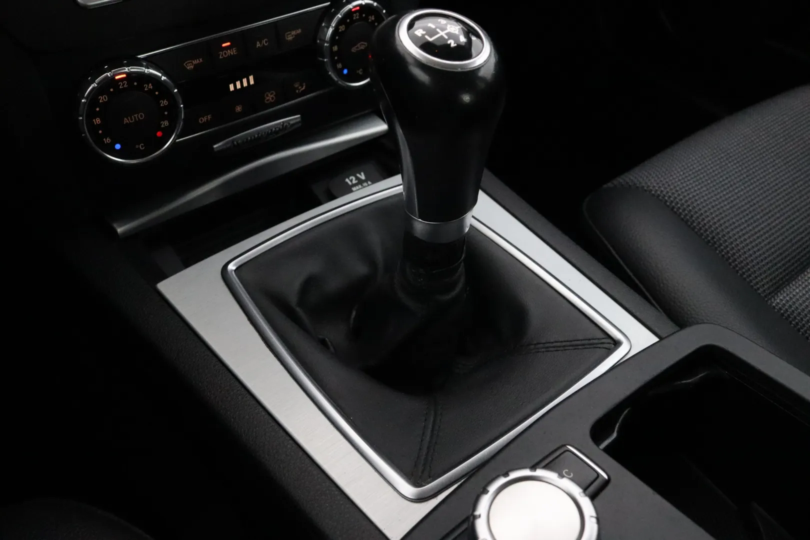 MERCEDES-BENZ C XBZ-397 carousel image