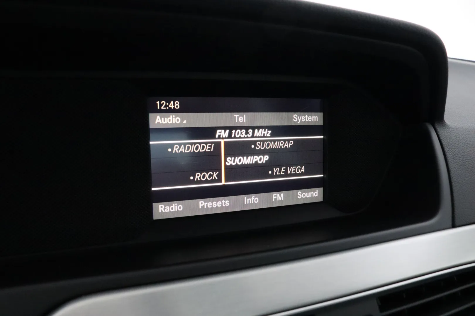 MERCEDES-BENZ C XBZ-397 carousel image