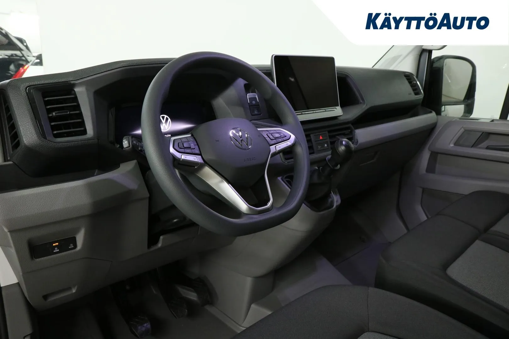 Volkswagen Crafter GRN-870 carousel image