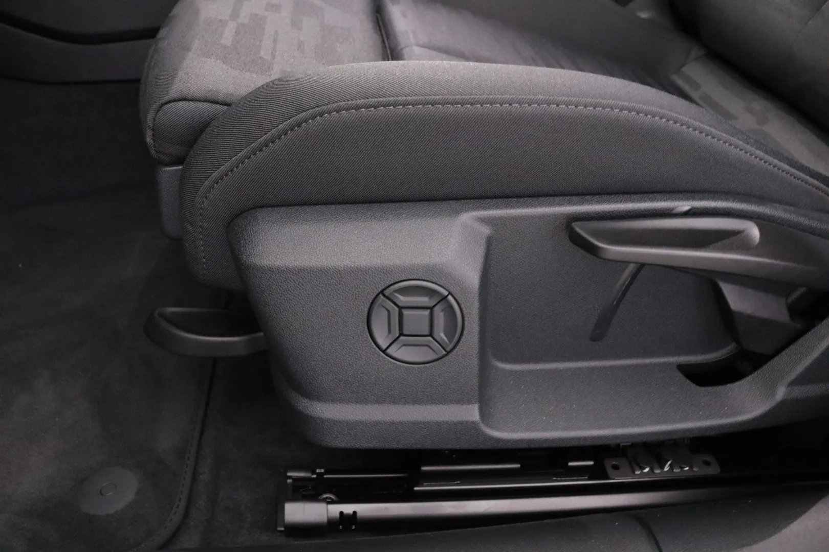 Audi A5 XUZ-416 carousel image