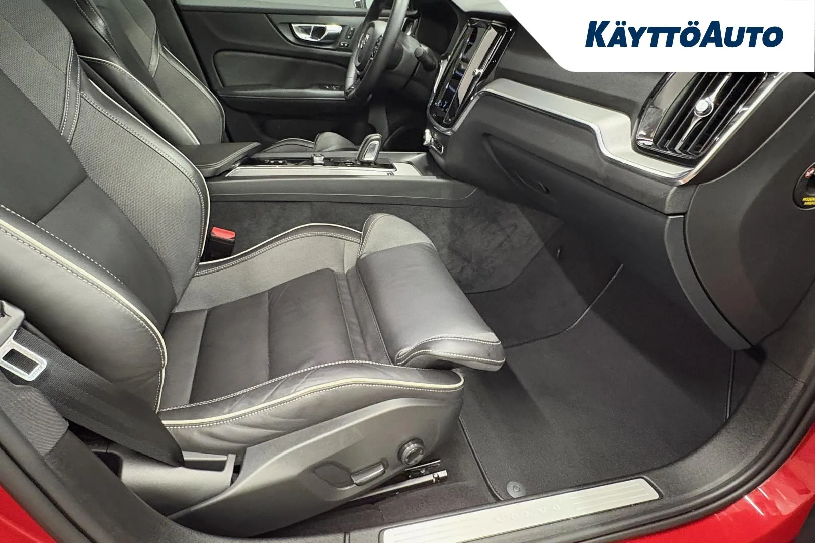 VOLVO S60 MZK-247 carousel image
