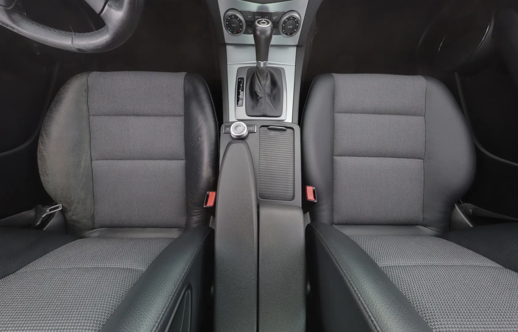 MERCEDES-BENZ C HHI-756 carousel image