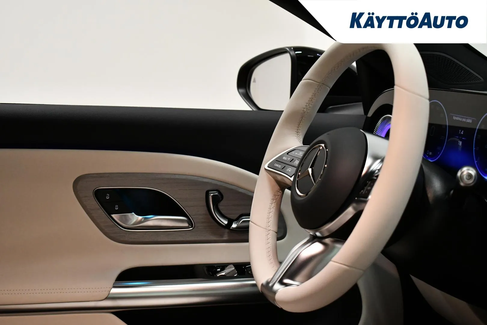 Mercedes-Benz CLA EVR-497 carousel image
