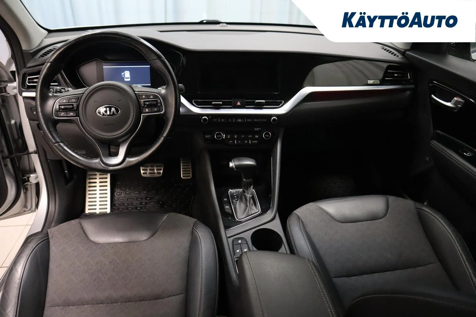 KIA Niro COS-261 carousel image
