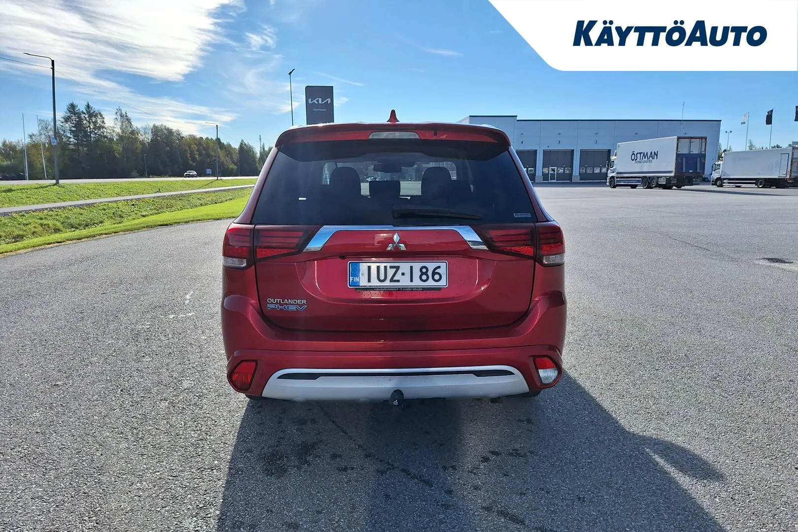 MITSUBISHI Outlander PHEV IUZ-186 carousel image