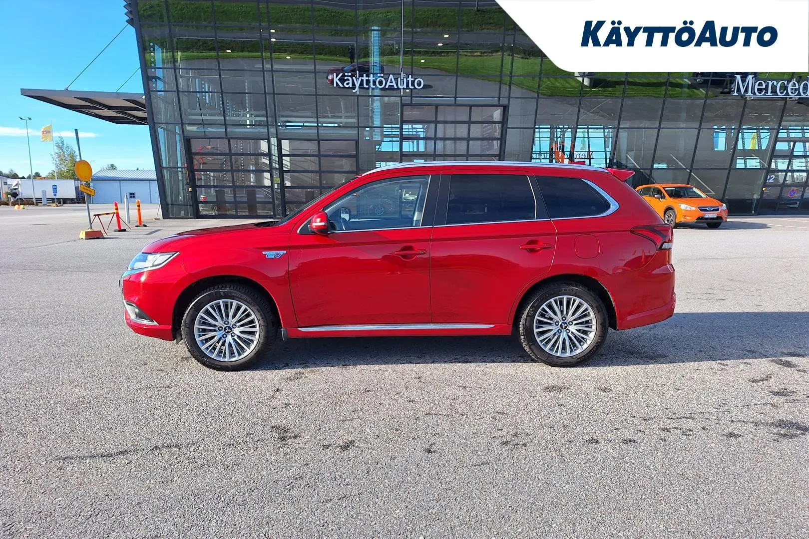 MITSUBISHI Outlander PHEV IUZ-186 carousel image
