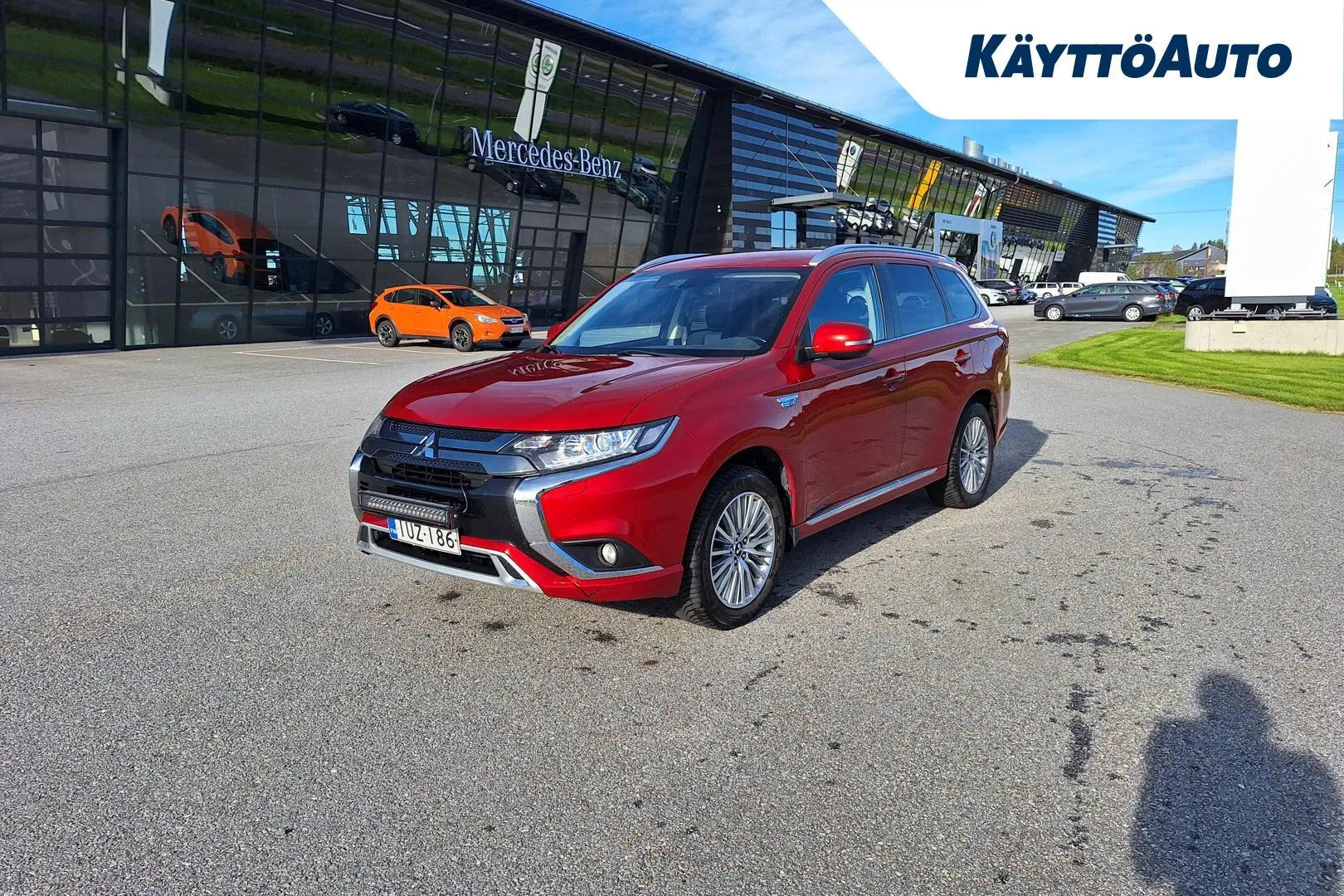 MITSUBISHI Outlander PHEV IUZ-186 carousel image