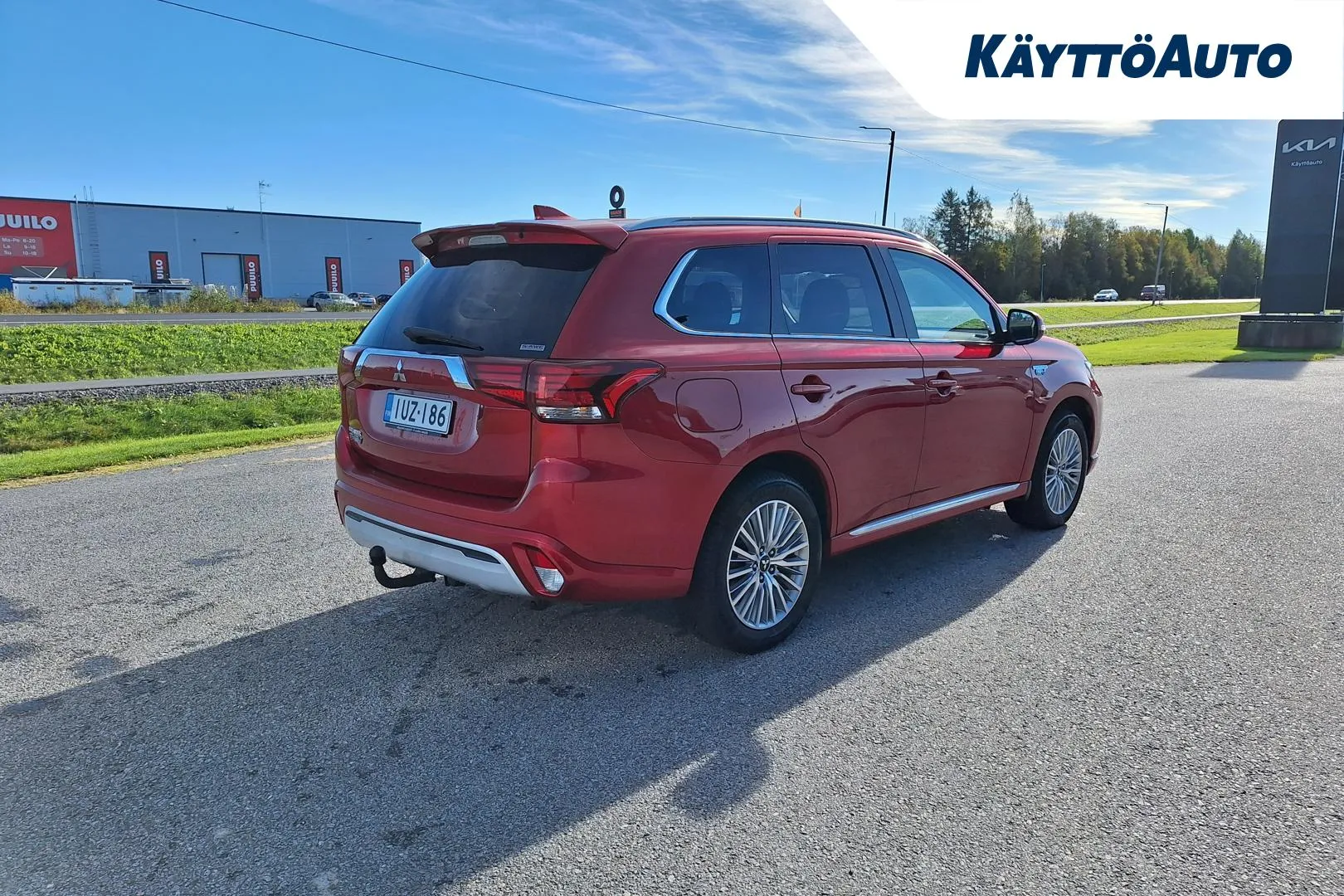 MITSUBISHI Outlander PHEV IUZ-186 carousel image