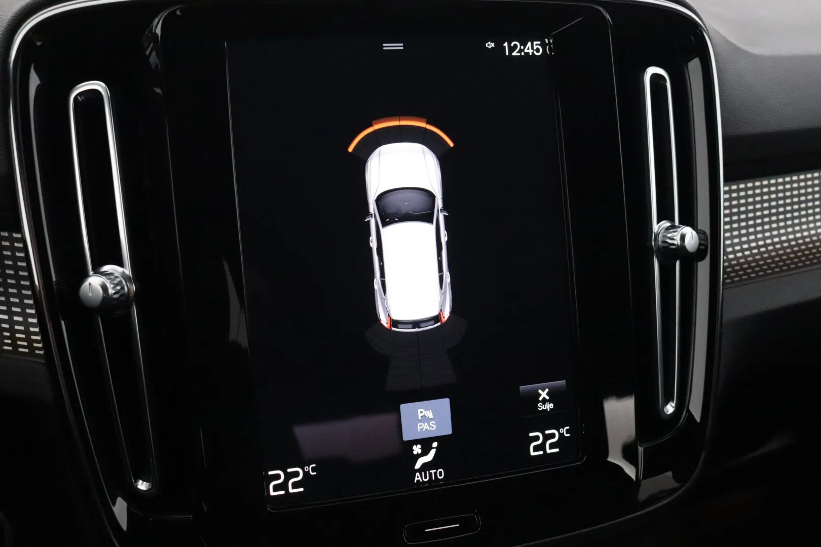 VOLVO XC40 SZF-848 carousel image
