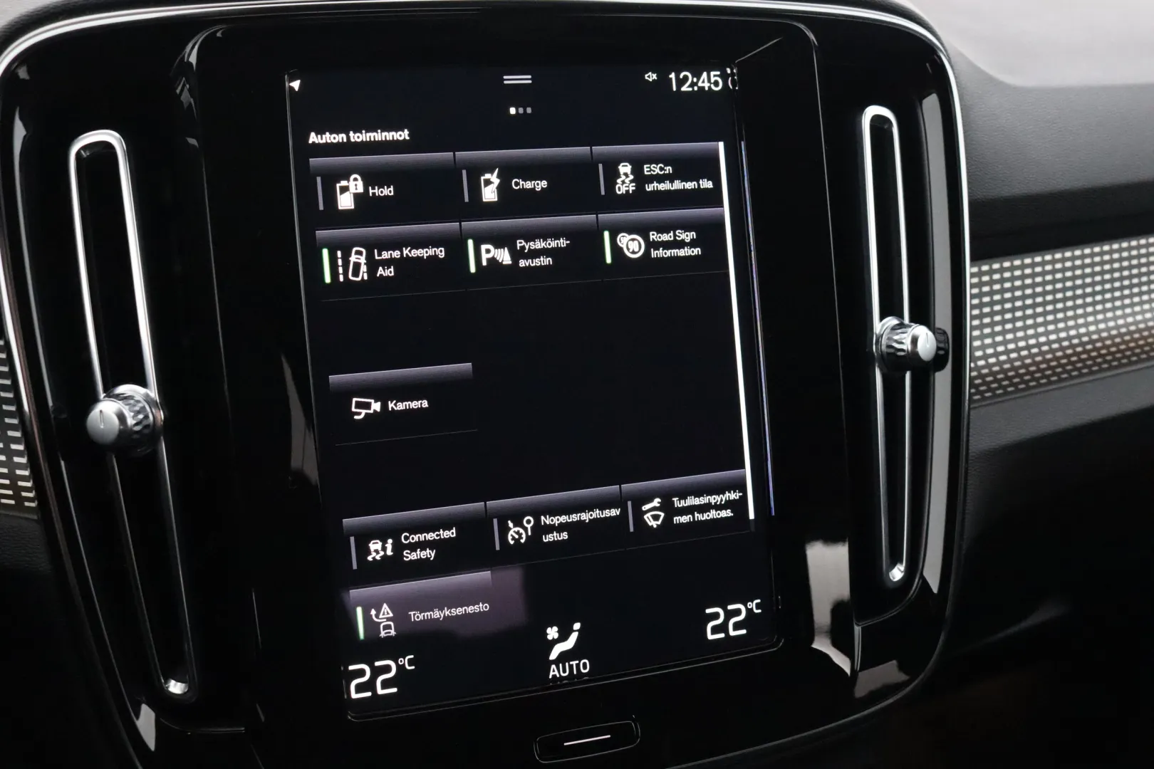 VOLVO XC40 SZF-848 carousel image