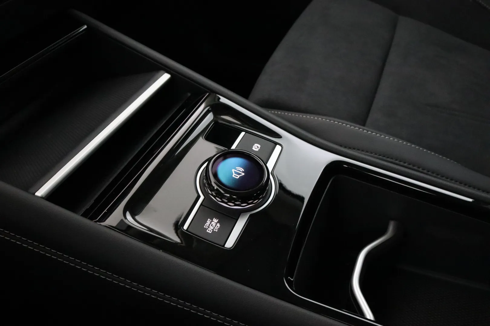 Volkswagen Tiguan GRP-198 carousel image