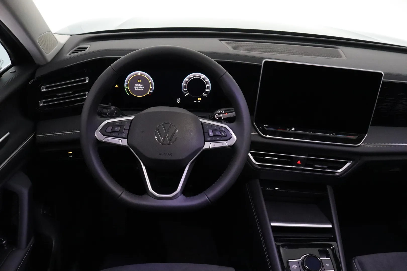 Volkswagen Tiguan GRP-198 carousel image