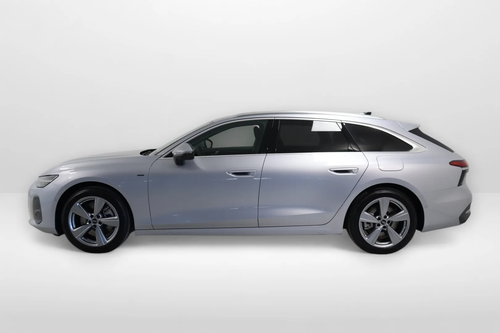 Audi A6 EVR-702 carousel image