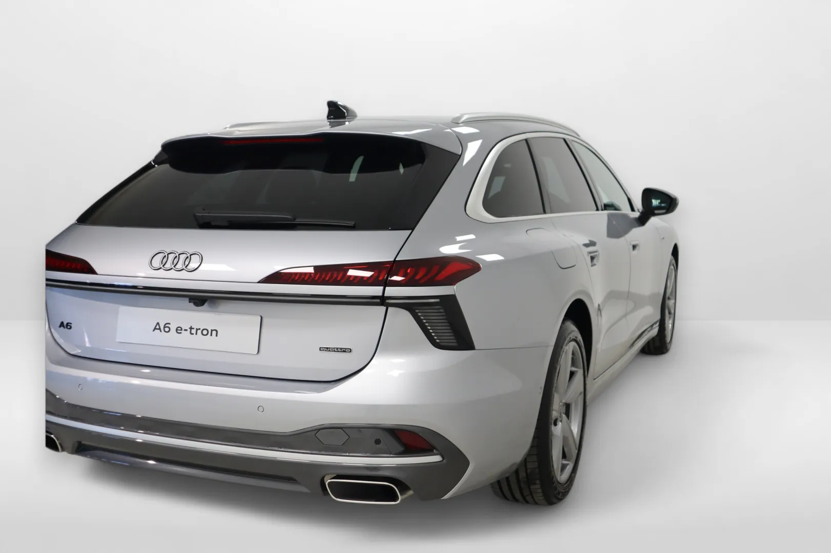 Audi A6 EVR-702 carousel image