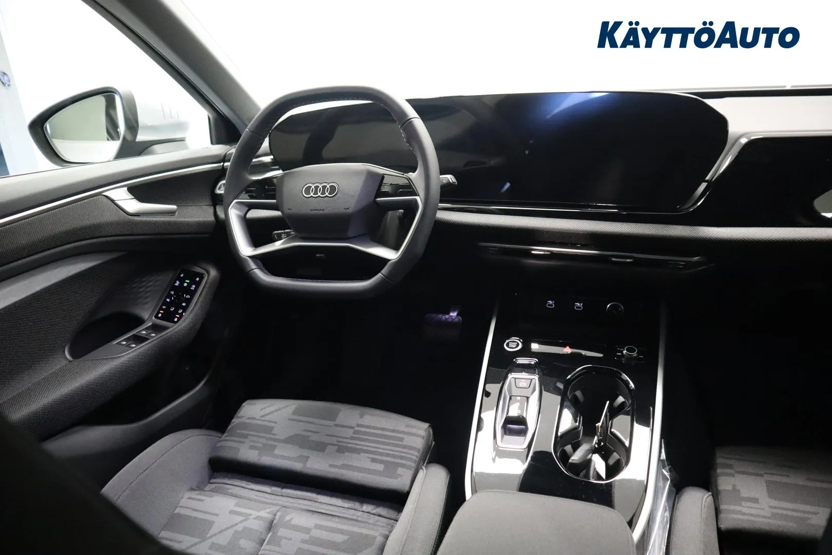 Audi A6 EVR-702 carousel image