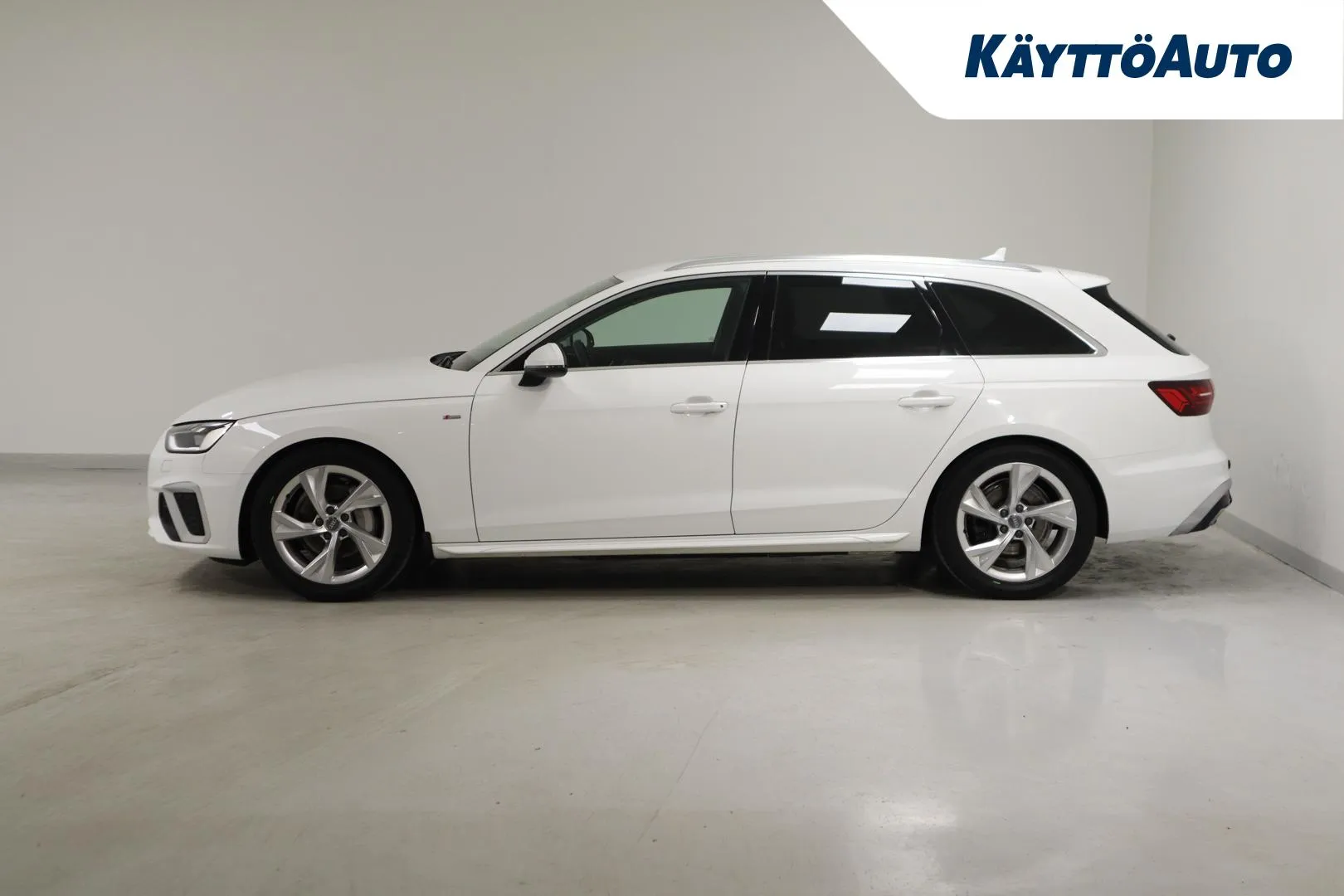 Audi A4 MUZ-237 carousel image