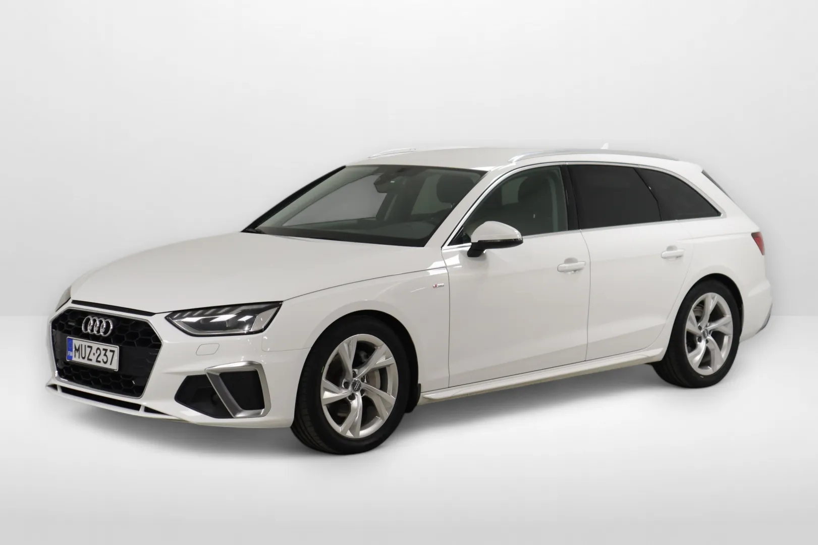 Audi A4 MUZ-237 carousel image