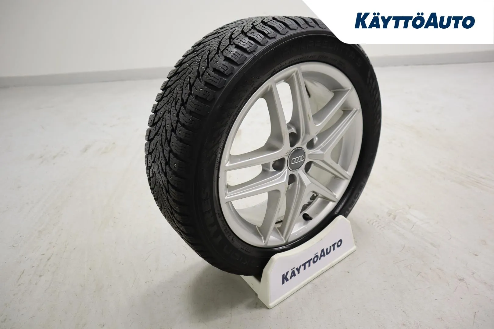 Audi A4 MUZ-237 carousel image