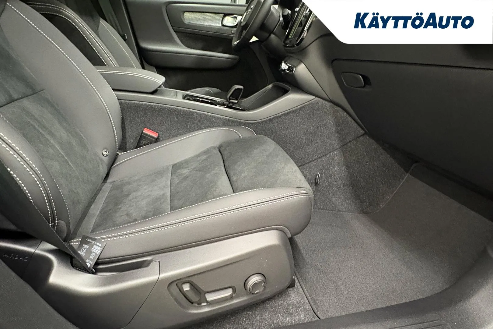 Volvo EC40 GRO-299 carousel image