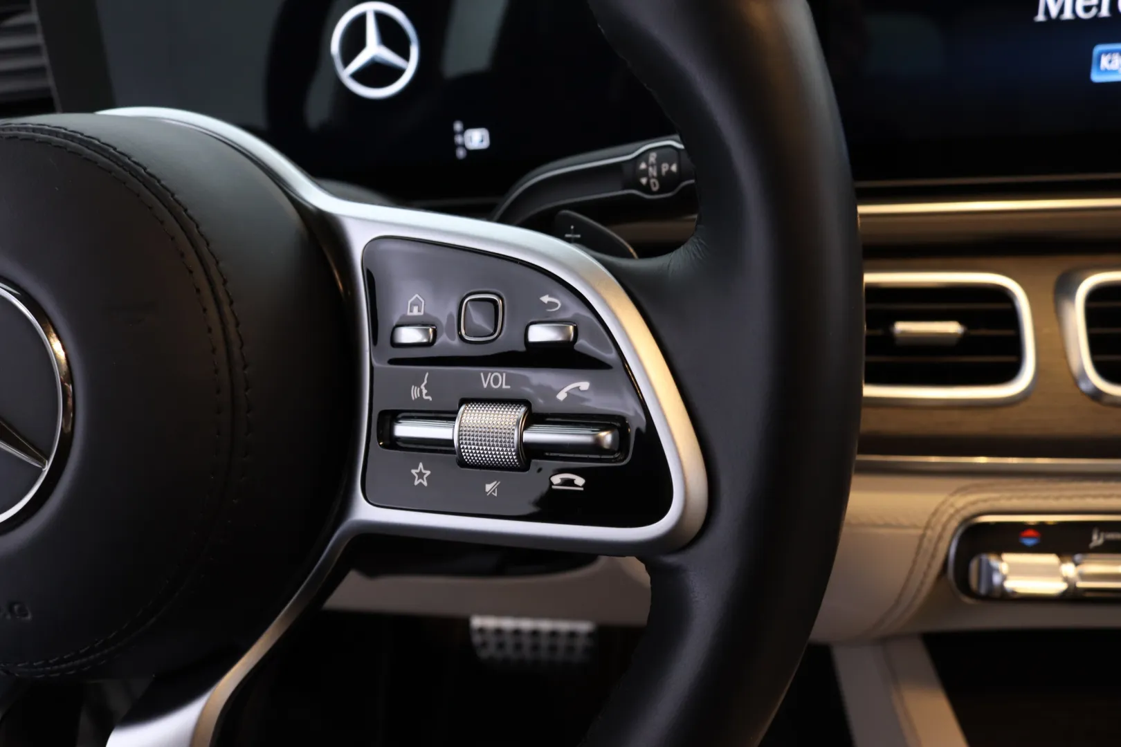 MERCEDES-BENZ GLS MFC Edition SOT-999 carousel image