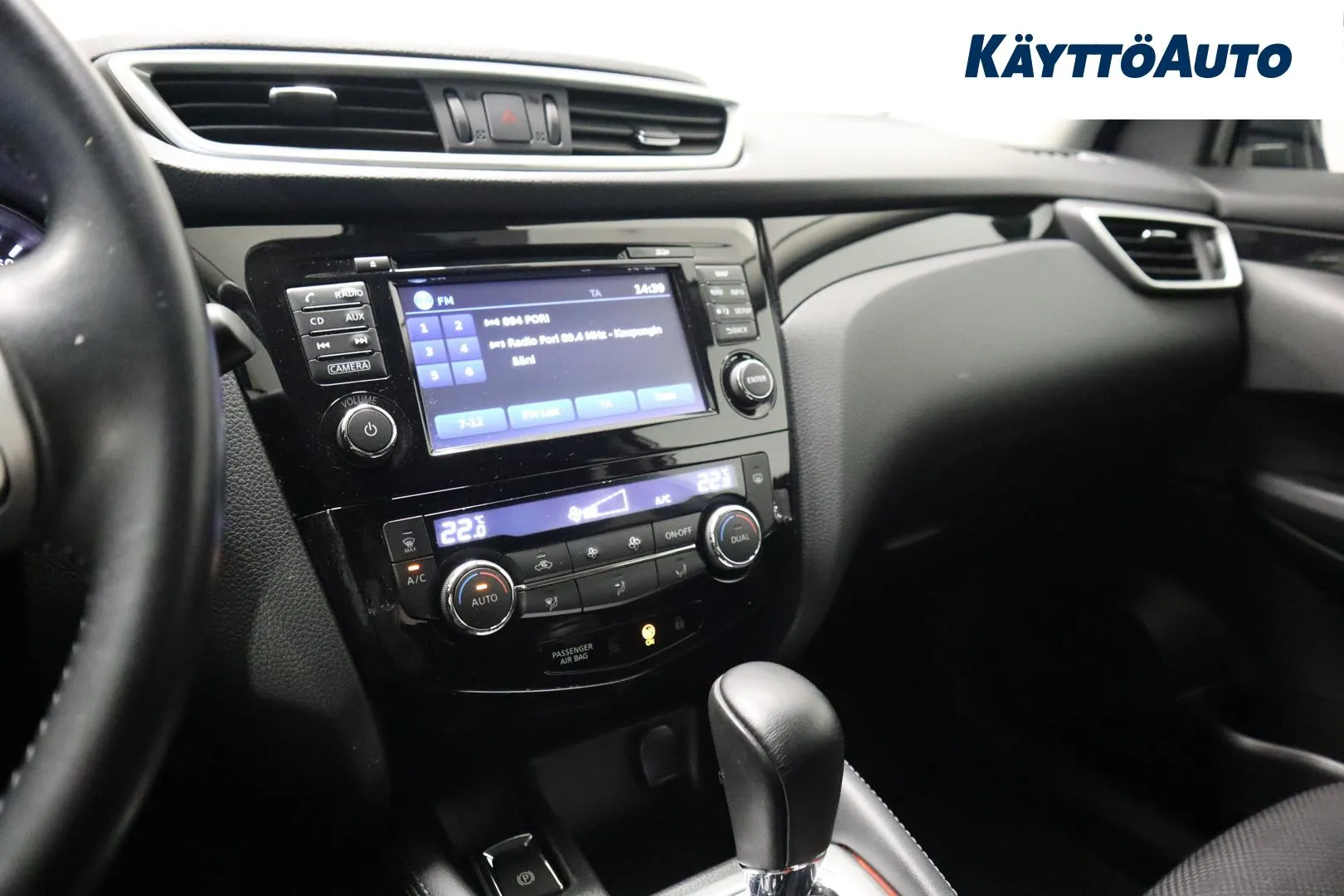 NISSAN Qashqai UZS-212 carousel image