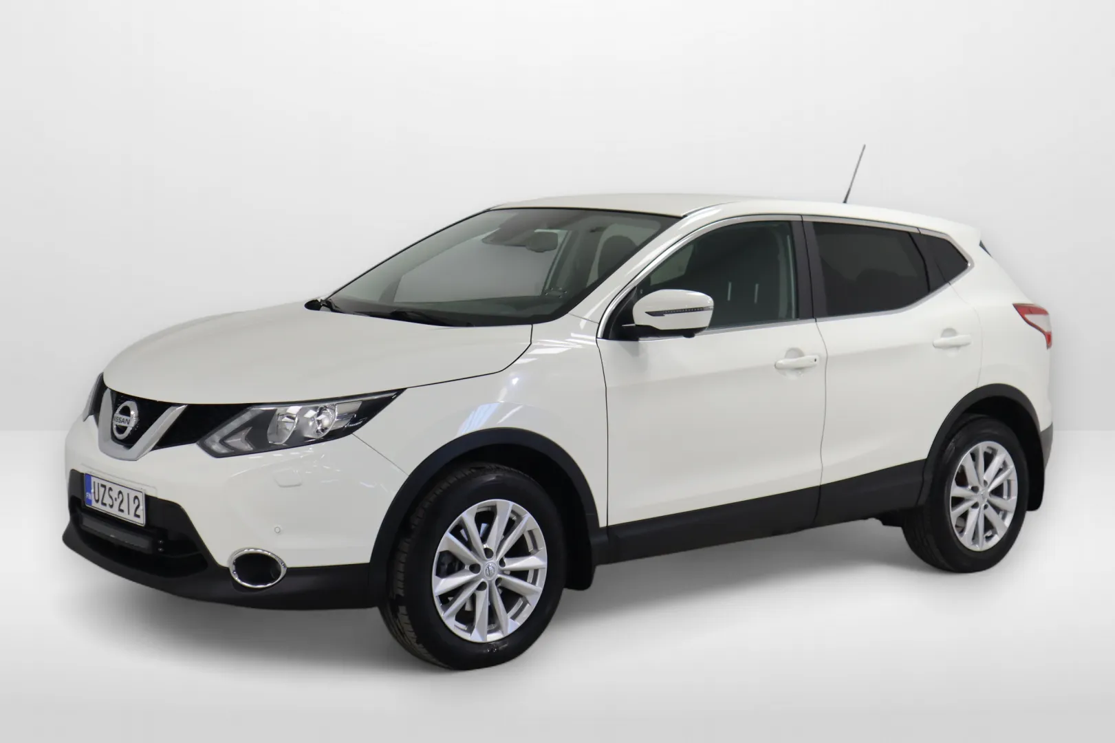 NISSAN Qashqai UZS-212 carousel image