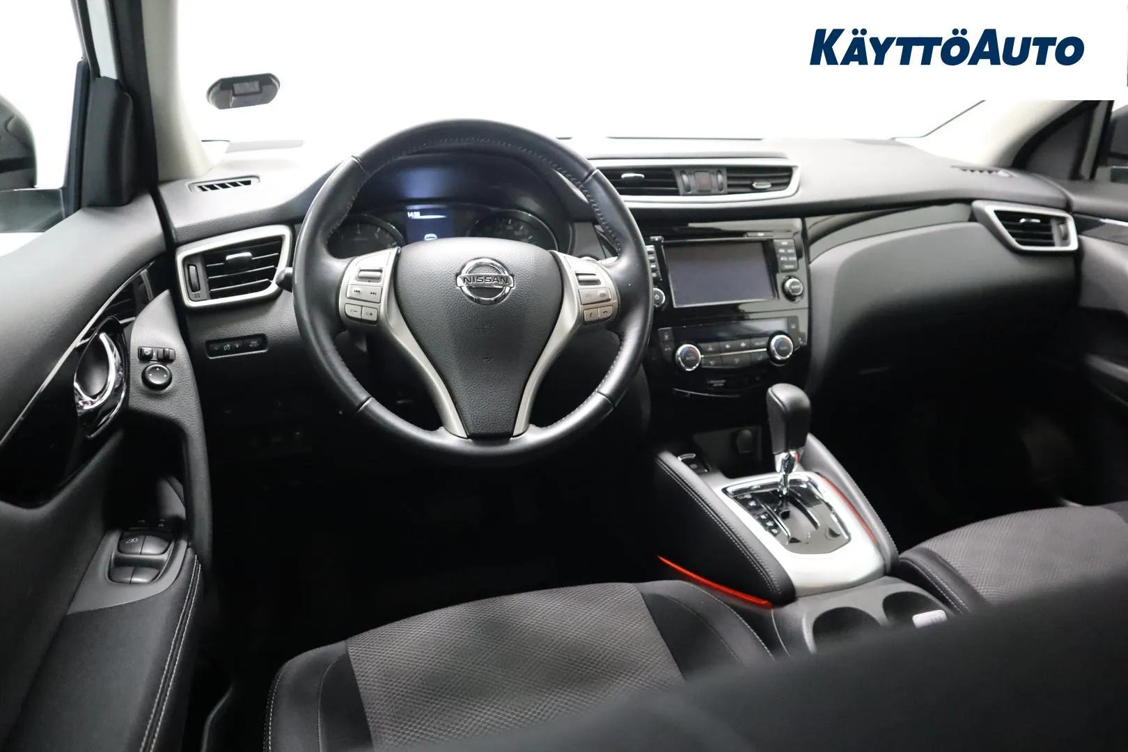 NISSAN Qashqai UZS-212 carousel image