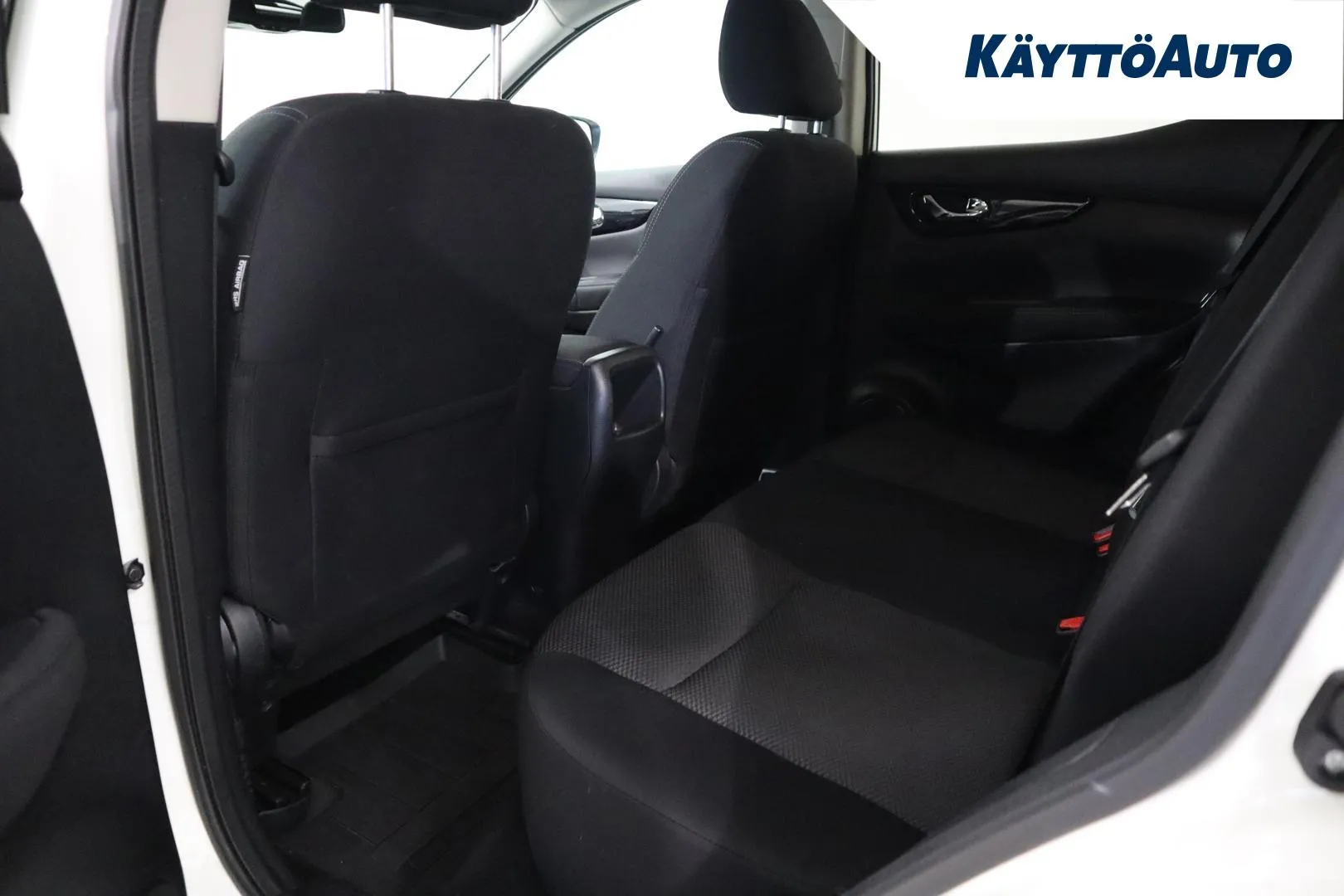 NISSAN Qashqai UZS-212 carousel image