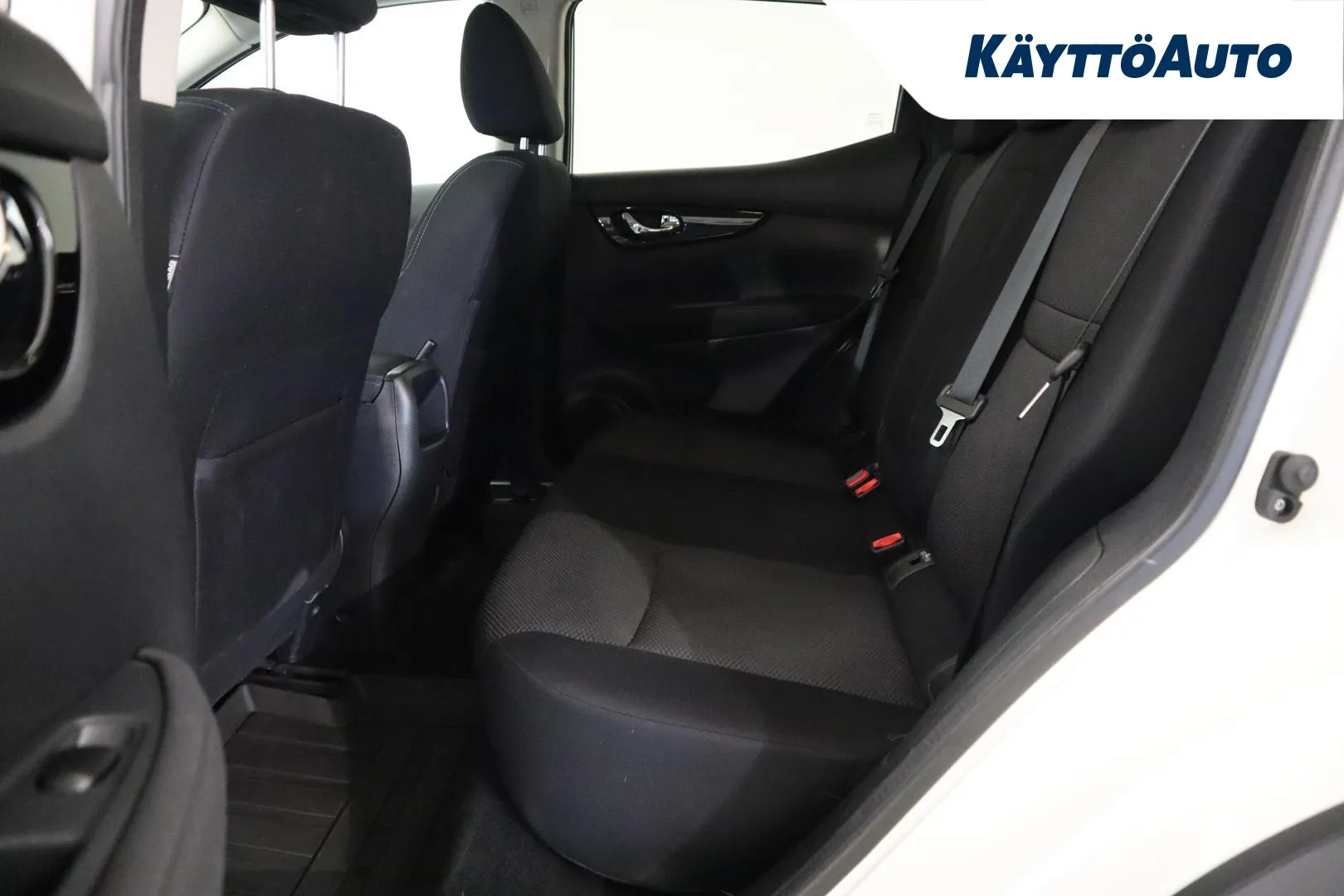 NISSAN Qashqai UZS-212 carousel image