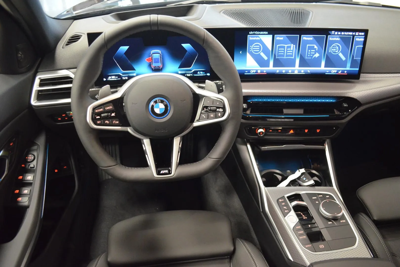 BMW 330 YYG-909 carousel image