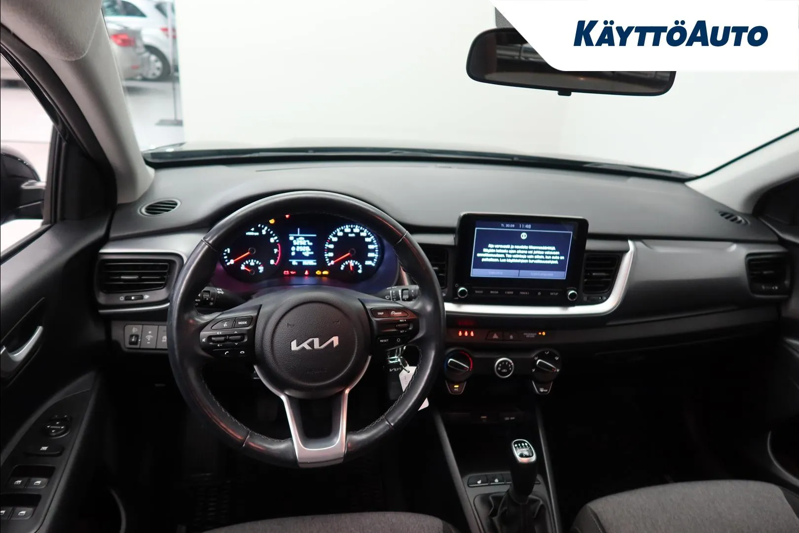 KIA Stonic OZN-728 carousel image