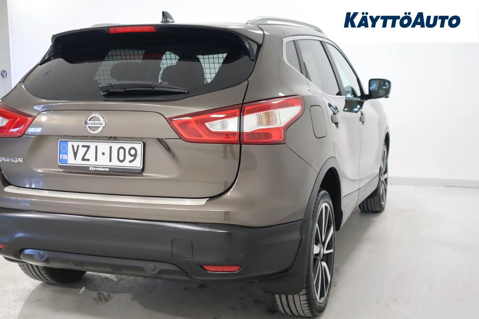 Nissan Qashqai VZI-109 carousel image