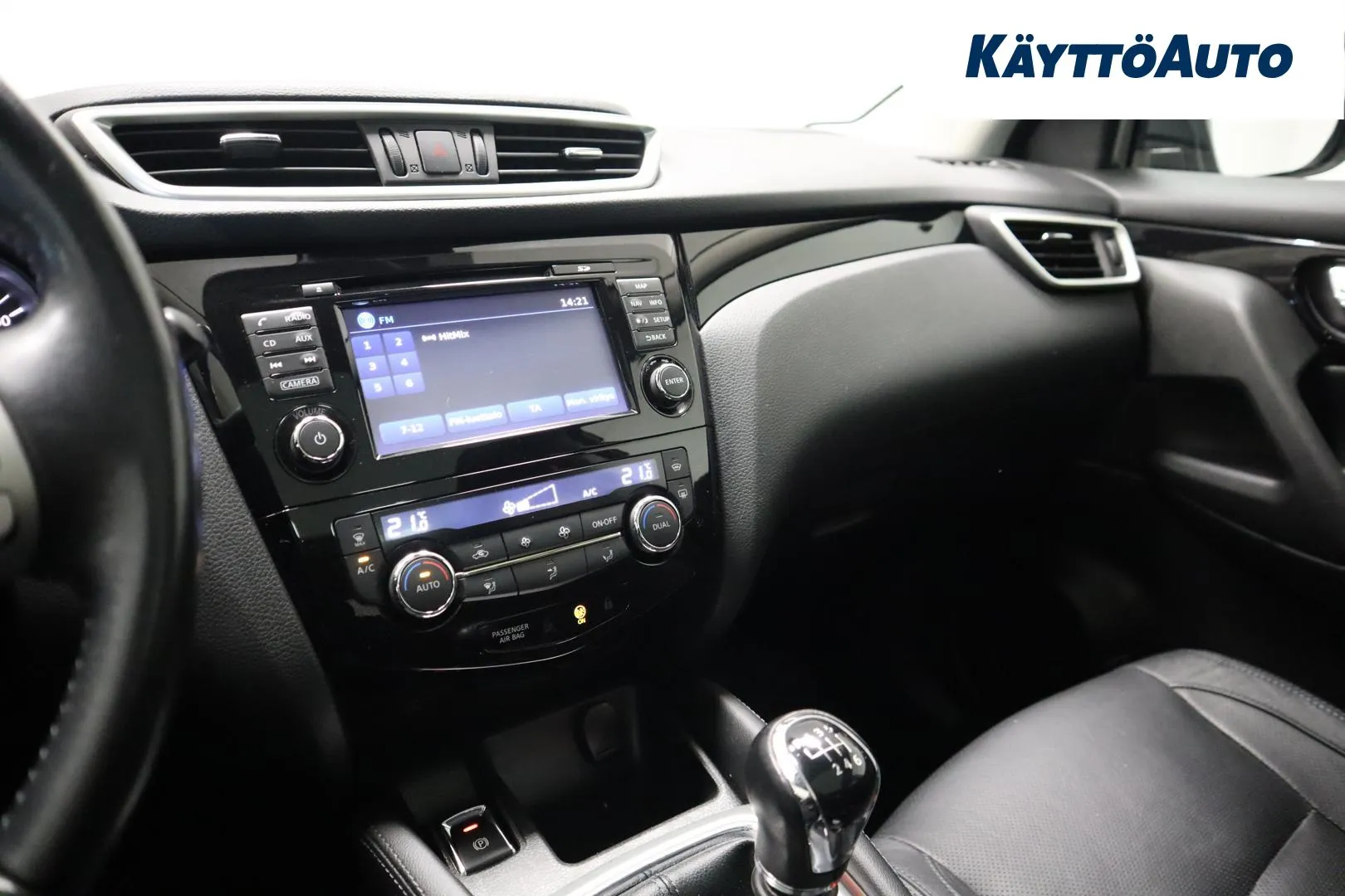 Nissan Qashqai VZI-109 carousel image