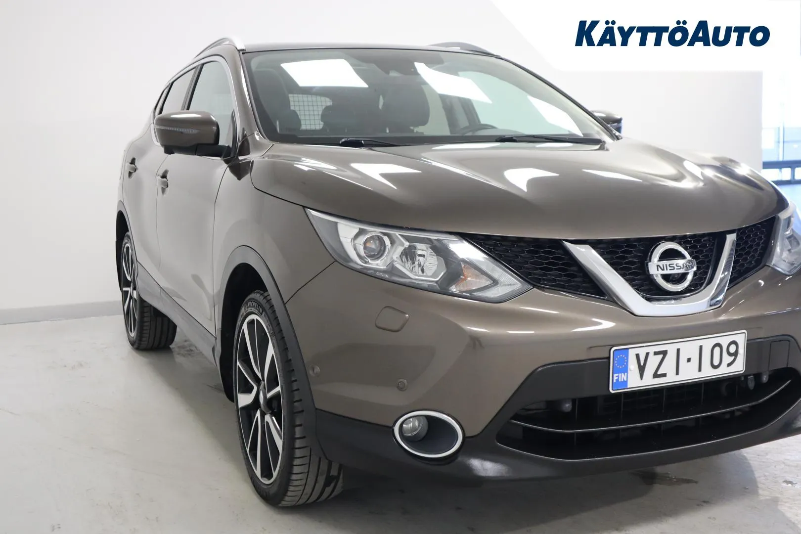 Nissan Qashqai VZI-109 carousel image