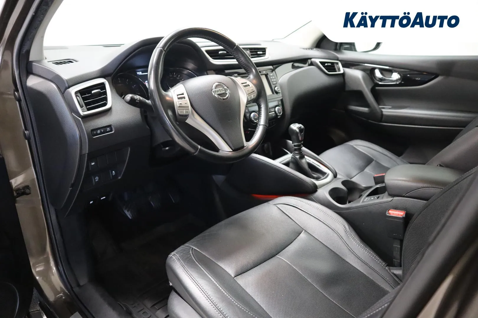 Nissan Qashqai VZI-109 carousel image