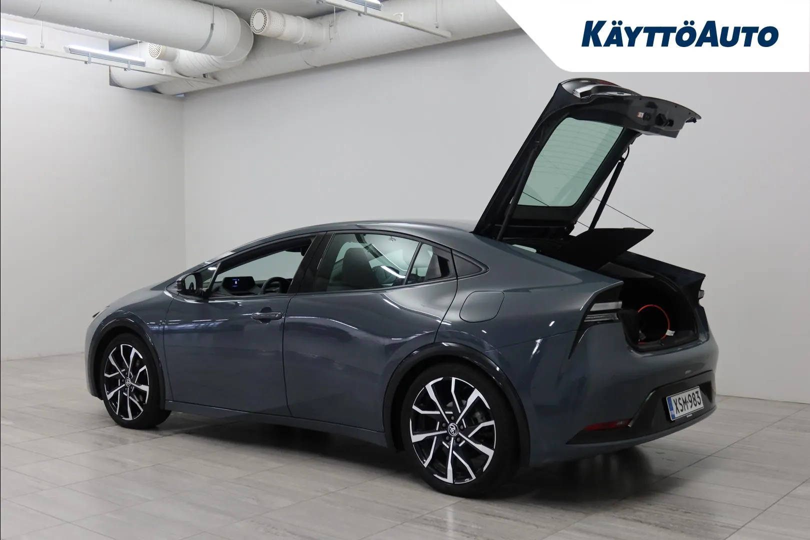Toyota Prius Plug-in XSM-983 carousel image