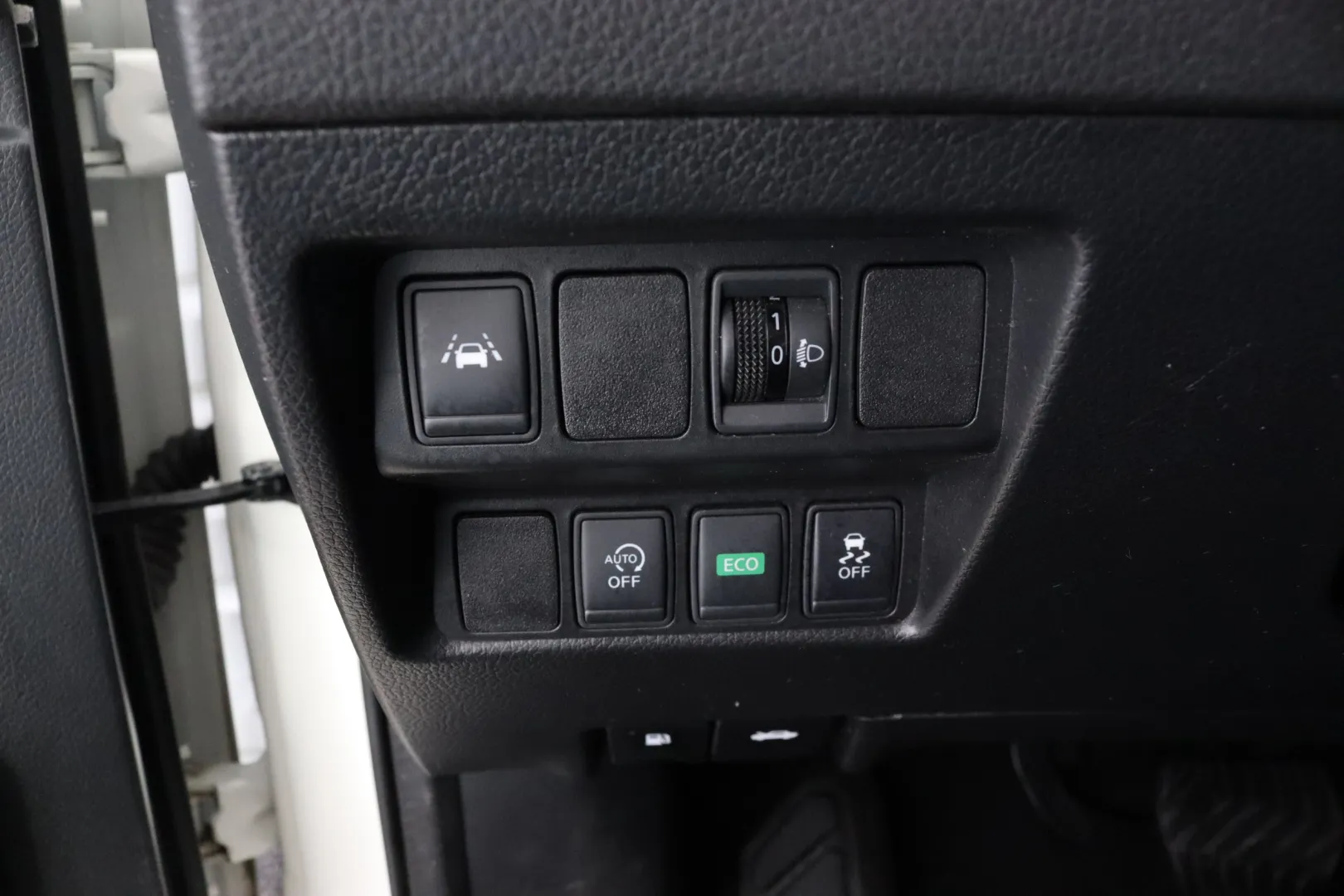 NISSAN Qashqai KOH-517 carousel image