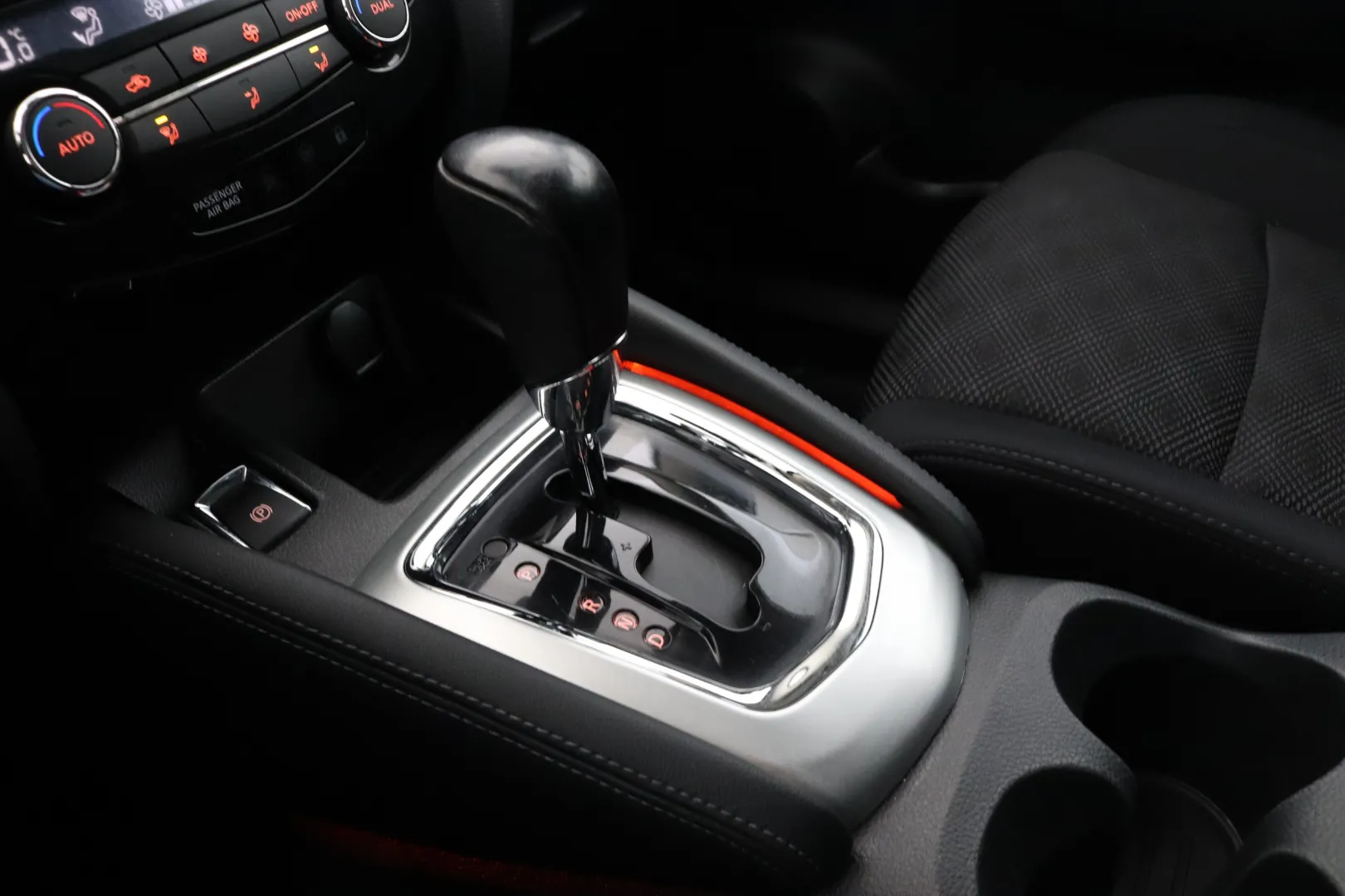 NISSAN Qashqai KOH-517 carousel image