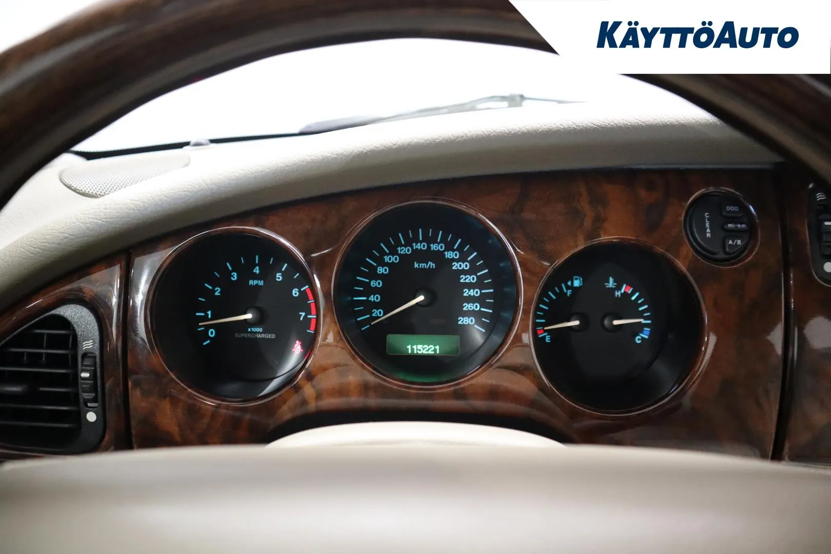 Jaguar XKR RVY-800 carousel image