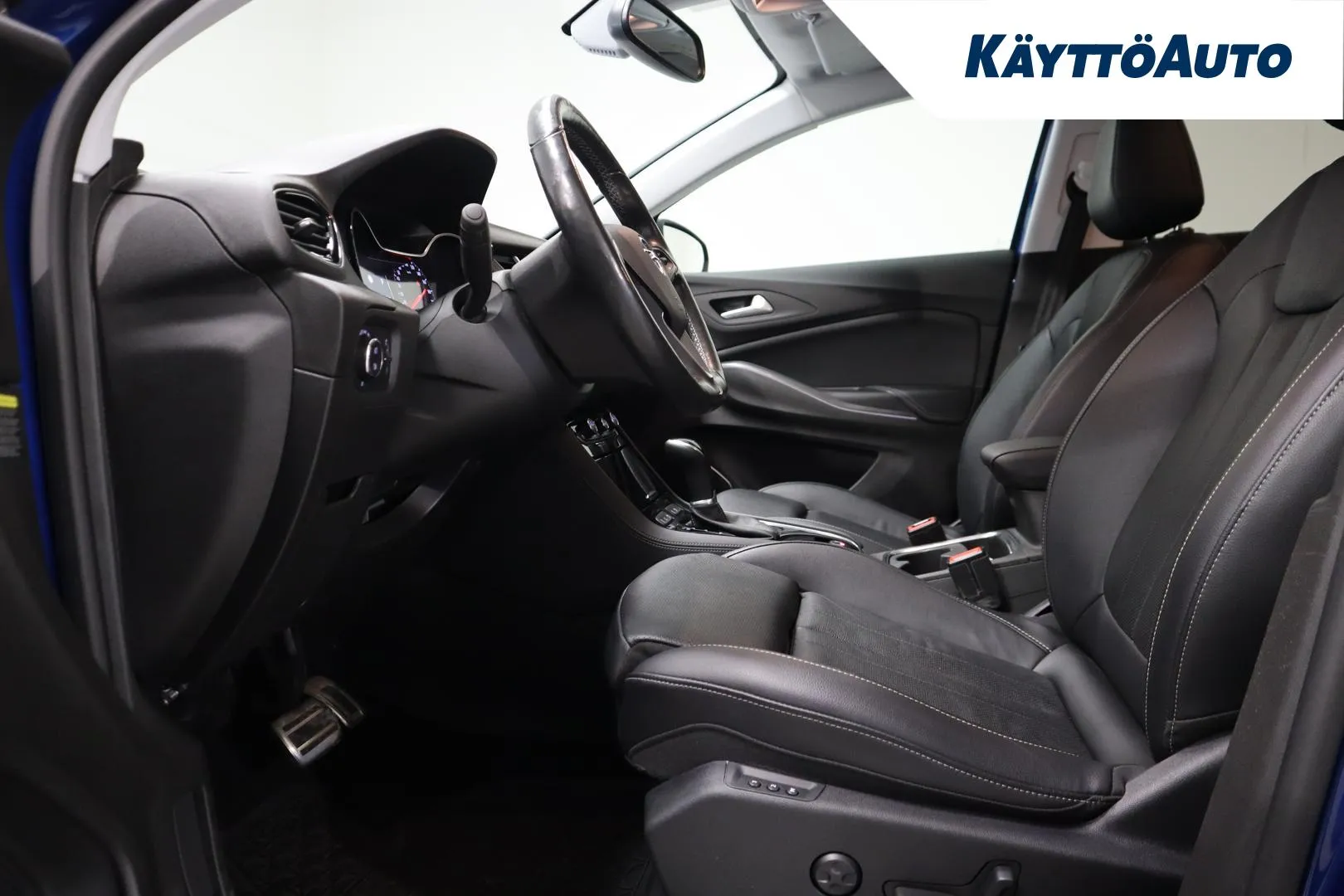 Opel Grandland X KUM-432 carousel image