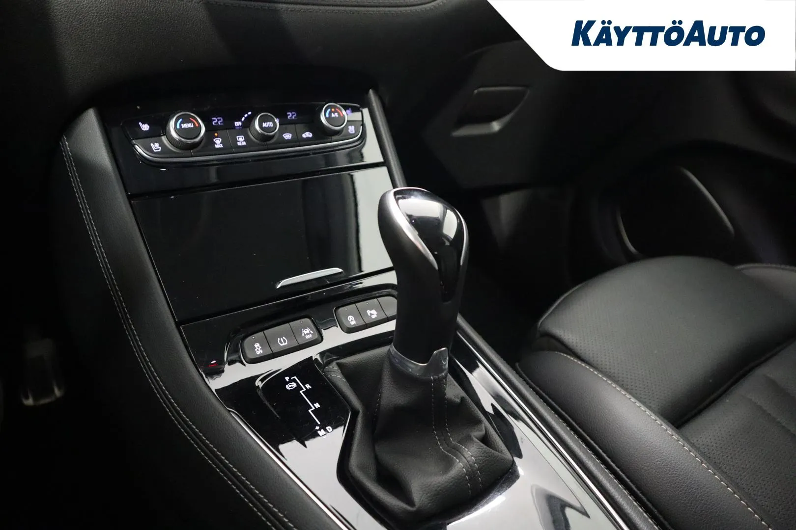 Opel Grandland X KUM-432 carousel image