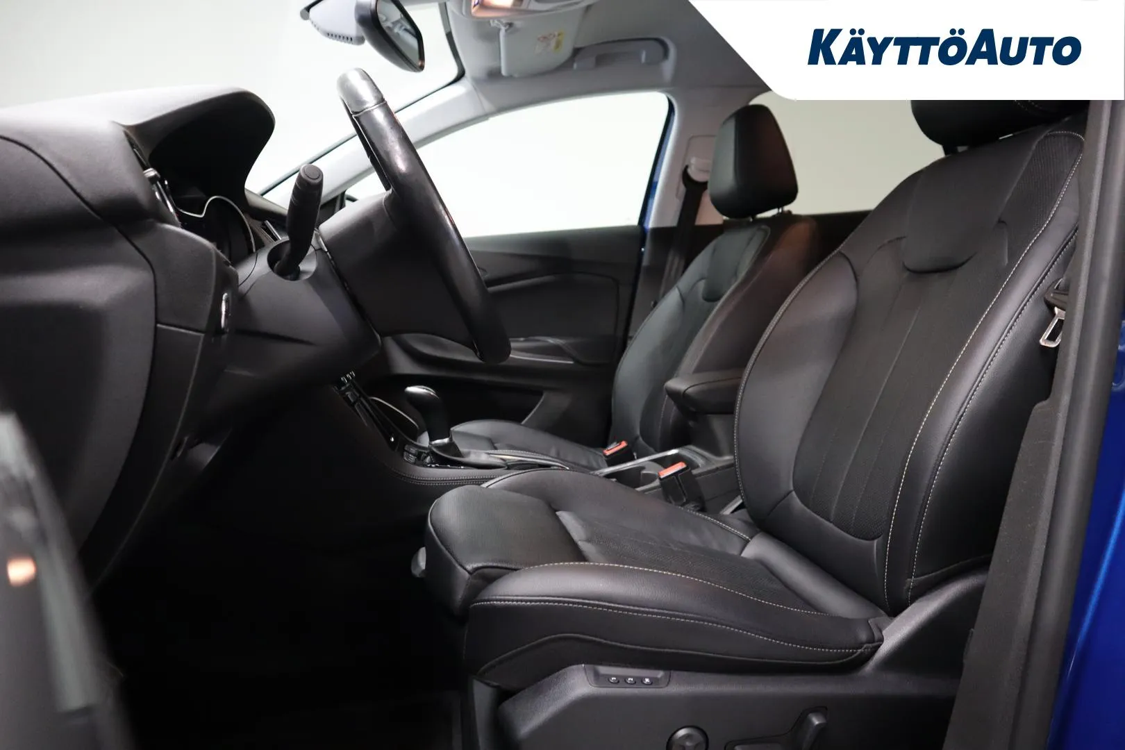 Opel Grandland X KUM-432 carousel image