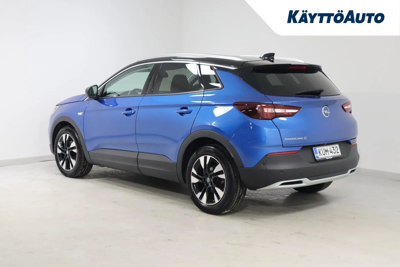 Opel Grandland X KUM-432 carousel image